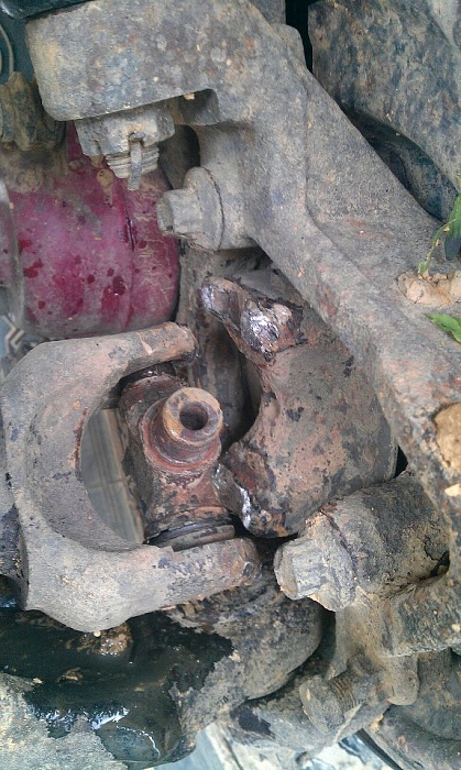 Lifted dd to 1 tons and big block-brok.jpg