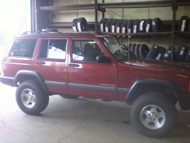 Out with the new, in with the old...1998 XJ Build-photo0255.jpg
