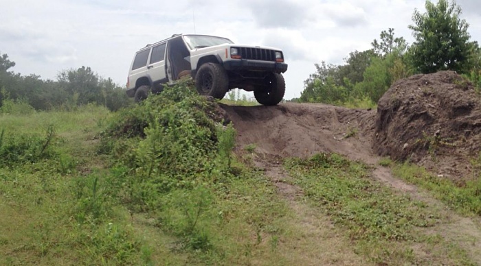 My XJ Build... fueled by financial aid refunds-pic6.jpg