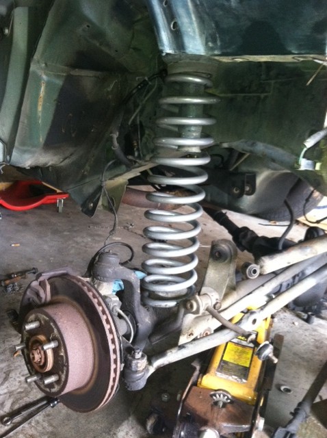 &quot;Bug-Out XJ&quot; Daily Driver '99 XJ-coil-spring-install.jpg