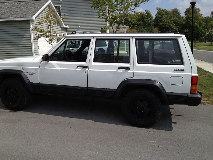 Project &quot;Slow Zombie&quot;-cherokee-15-black-rims-small.jpg