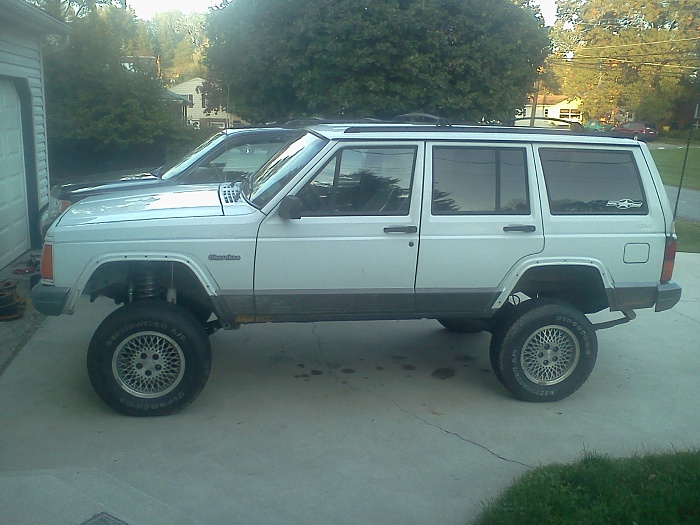 95 Country xj-sitting-5.5-stock-tireswheels.jpg