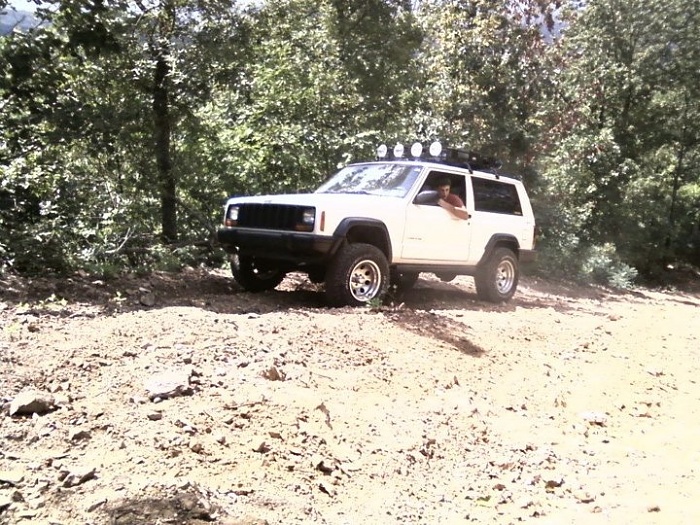 My daily driver and trial Worthy Xj build.-image-4081123358.jpg