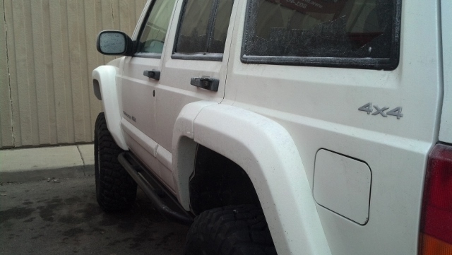 XJ Fender Flares-2013-02-04_09-09-30_693-640x361-.jpg