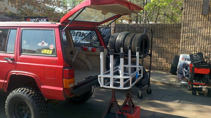 My 98 XJ Beach Rig-cooler-rack.jpg