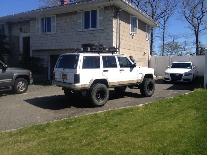 back in the jeep game-image-3232729553.jpg