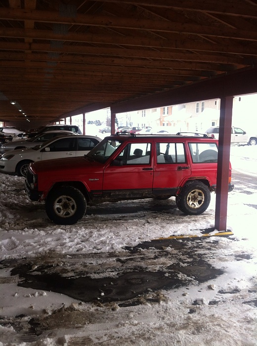 93 Cherokee Build-jeep-side-pre-lift.jpg