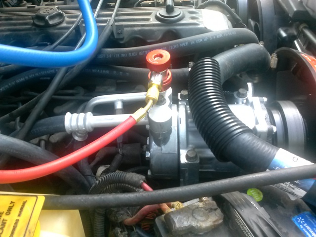 Out with the new, in with the old...1998 XJ Build-newcompressor.jpg