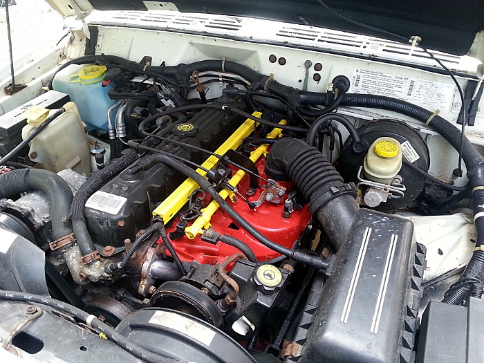 Perpetual's 96 XJ-engine1.jpg
