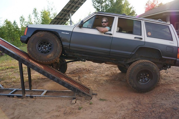 MY 94 XJ very slow build.-10518630_10204489291581117_2874080248678482709_n.jpg