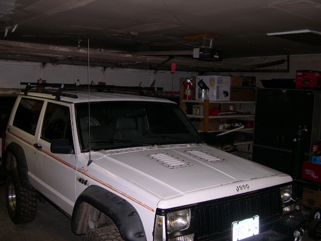 White Shadow-xj-hood-vents-016-640x480-.jpg
