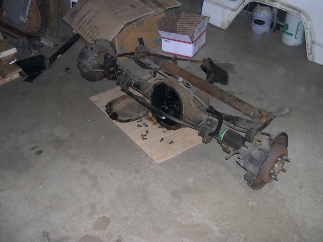 White Shadow-ford-8.8-002-640x480-.jpg
