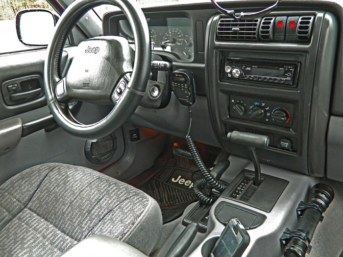 Project learn as I go budget build another red xj all of the above build-front-dash-.jpg