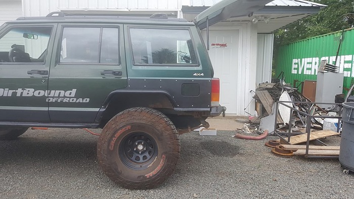 MY 94 XJ very slow build.-13716112_10210022565749513_1844324661393958220_n.jpg