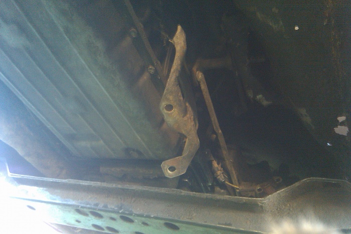 91 Jeep Cherokee Work In Progress-weird-bracket2.jpg