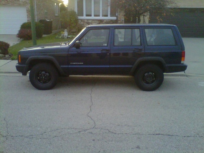 My 2wd XJ-149056_1728234488685_1323144509_1944977_8342057_n.jpg