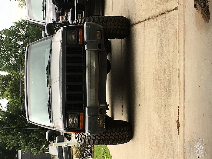 98 xj on 35's-img_3382.jpg