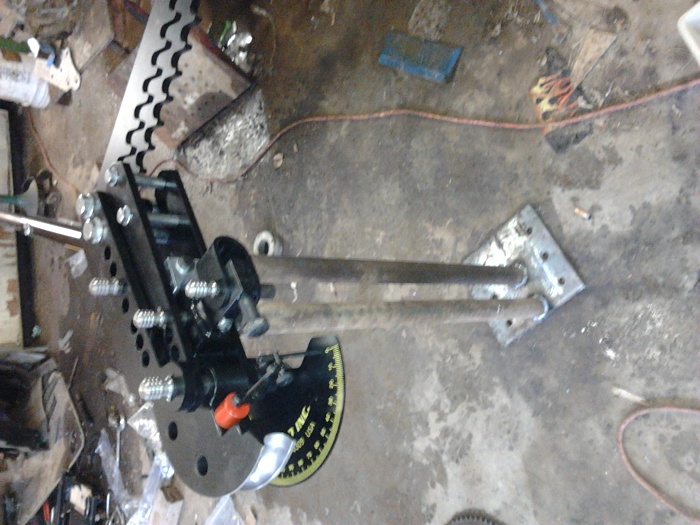 6ft cheater bar on a 1/4in ratchet (POSjeepxj)-2011-03-05-13.44.28.jpg