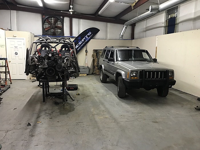 Jeep Cherokee xj w/ one tons and 40's-img_1984.jpg