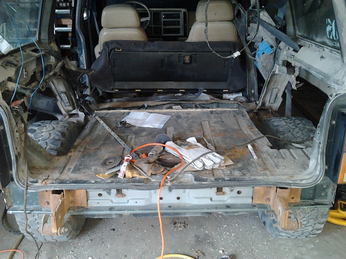 6ft cheater bar on a 1/4in ratchet (POSjeepxj)-2011-03-15-15.52.35.jpg