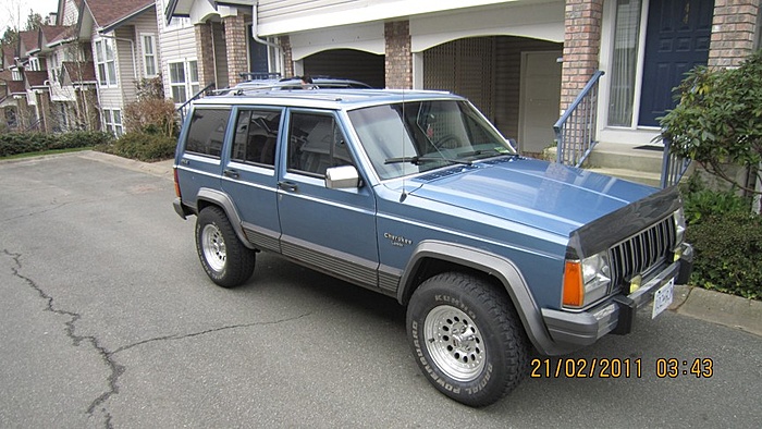 My first vehicle, a 1990 XJ-ma2lg.jpg