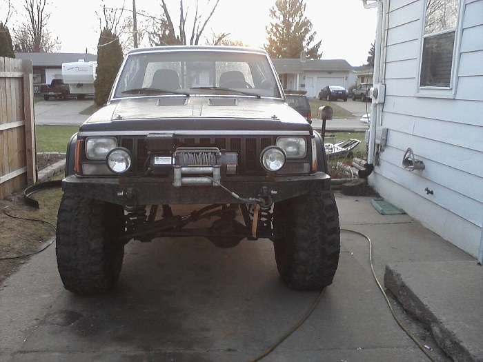 My 87 comanche 2wd.. You can guess what i'm doing :D-downsized_image04092011194629.jpg