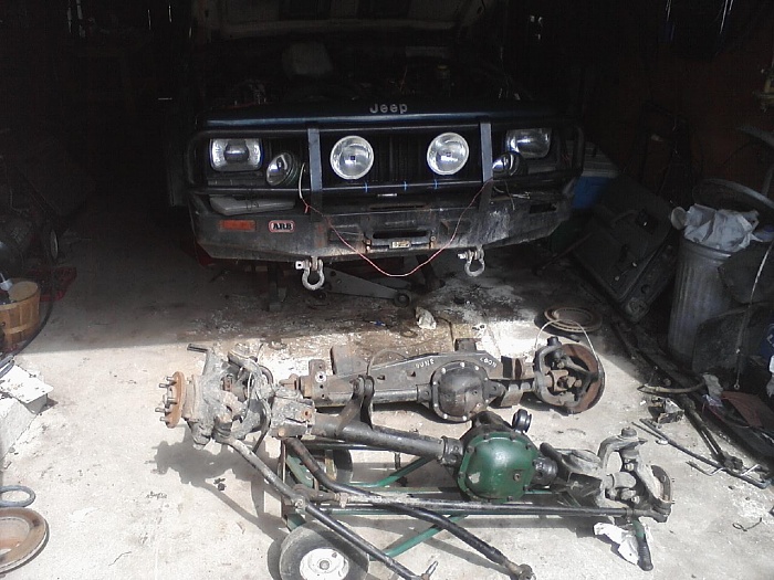 My 87 comanche 2wd.. You can guess what i'm doing :D-image07122011170446.jpg