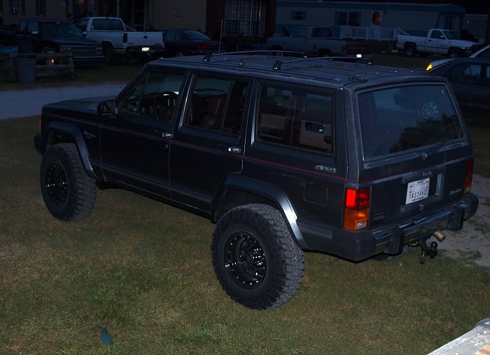 Sneekee '87 XJ-jeep-1.jpg