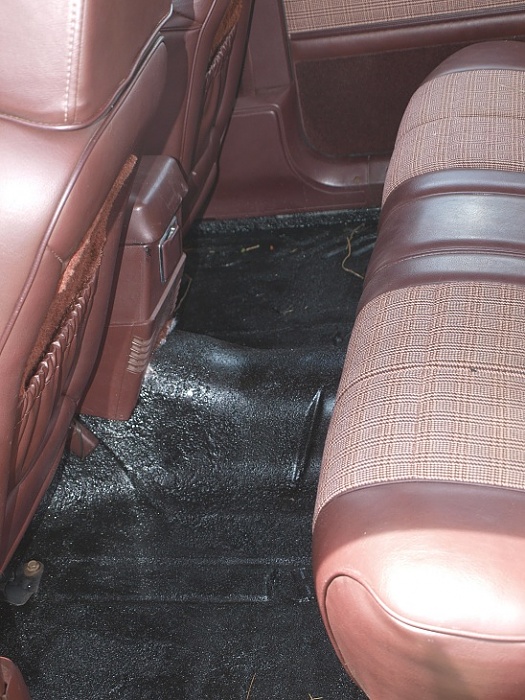 Sneekee '87 XJ-floor.jpg