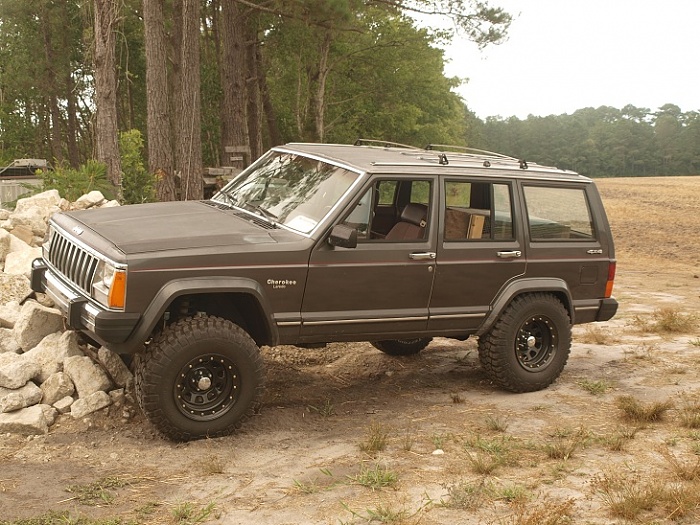Sneekee '87 XJ-rocks.jpg