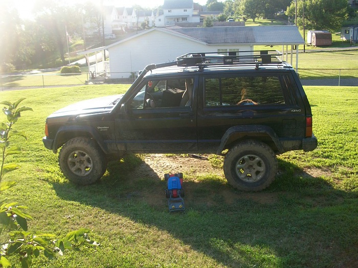 my 1st jeep only paid 800 for it which i think is a good deal-004.jpg