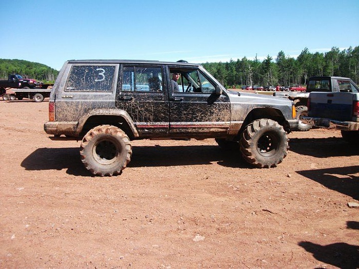 Budget Cherokee Build-197648_10150712698620517_798715516_19225374_3080371_n.jpg