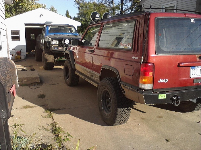 My 87 comanche 2wd.. You can guess what i'm doing :D-image10042011172208.jpg