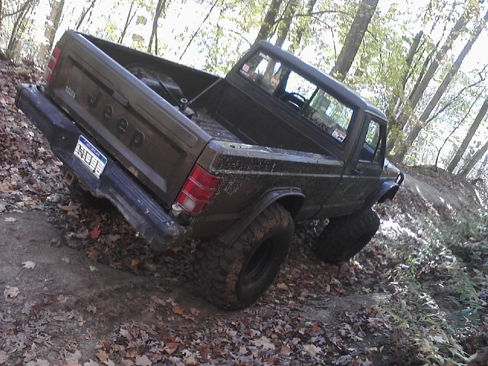 My 87 comanche 2wd.. You can guess what i'm doing :D-image10172011143712-edited.jpg