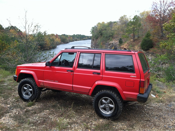 My red XJ-image-3756327716.jpg