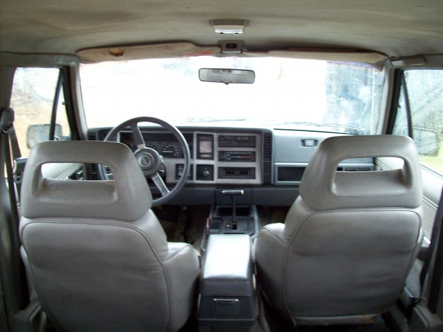 Name:  1989 XJ 017.jpg
Views: 100
Size:  92.3 KB