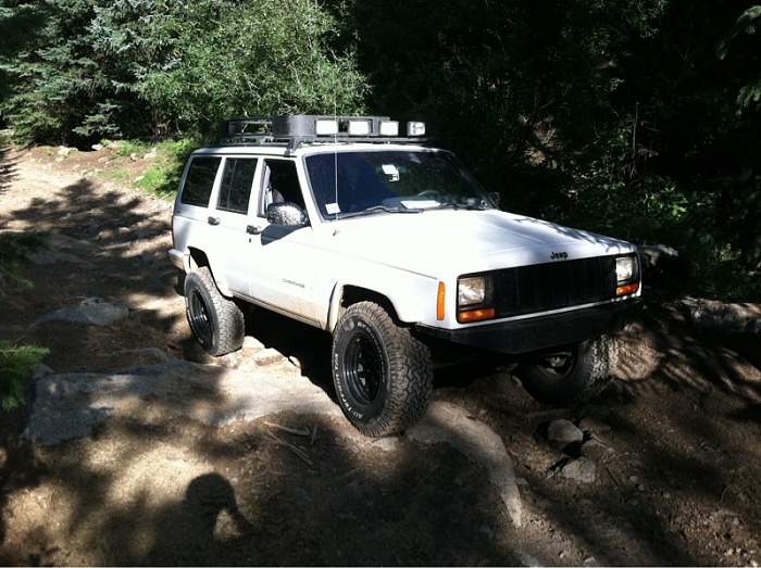 White 97 xj high school build/daily driver-image-2543067728.jpg