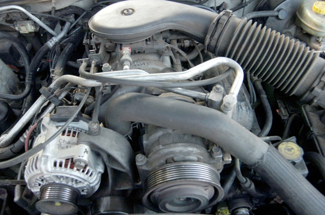 URGENT: Can you tell me what engine this is or share ideas, please...-engine-7412-3.jpg