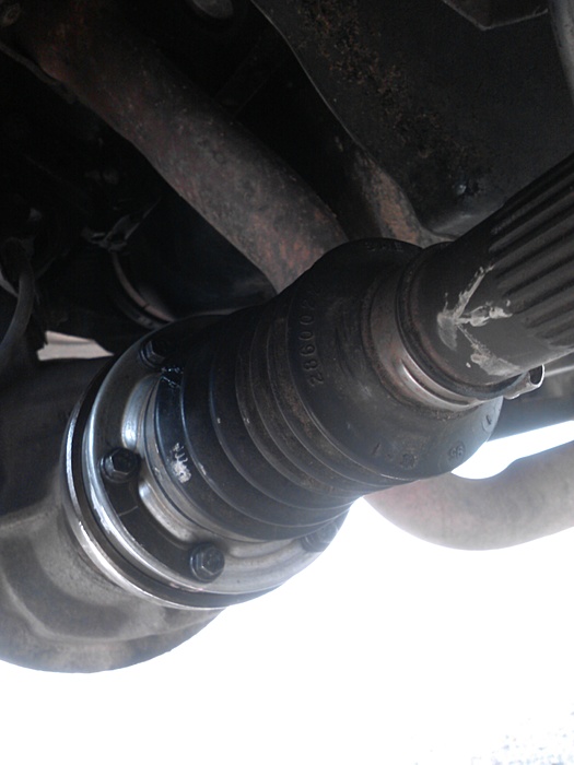 Missing transmission bolts and starter bolts-cam04069.jpg