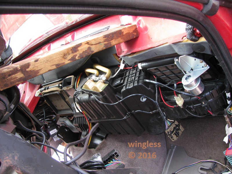 Name:  Dash%20Hinged%20Exposing%20HeasterBox.jpg
Views: 131
Size:  218.1 KB