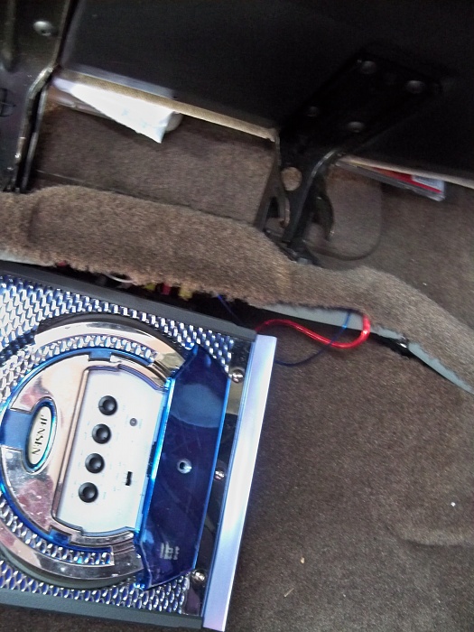 Amp install how to??-100_0331.jpg
