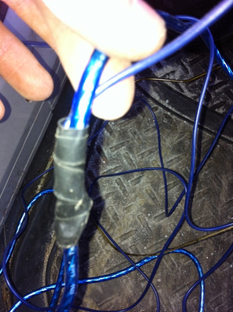 Amp and Sub wiring-img_0691.jpg