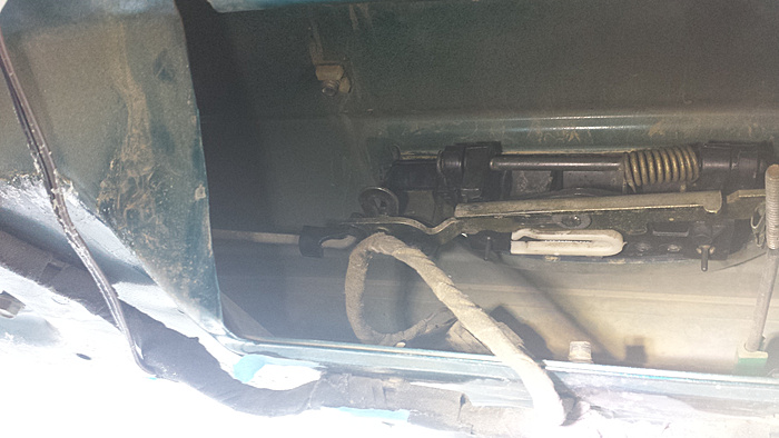 Fixing rear hatch latch 97+-v3t7nna.jpg