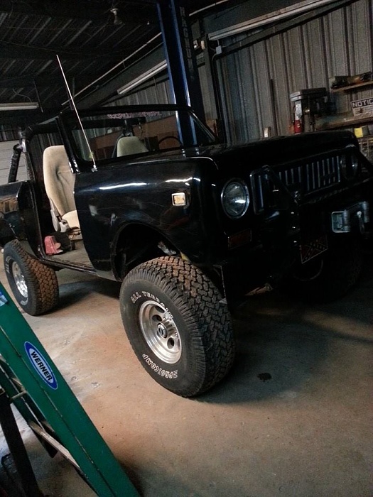 this is my scout, this is my scout when i let my wife drive it-1888607_1445187262385023_107625594_n.jpg