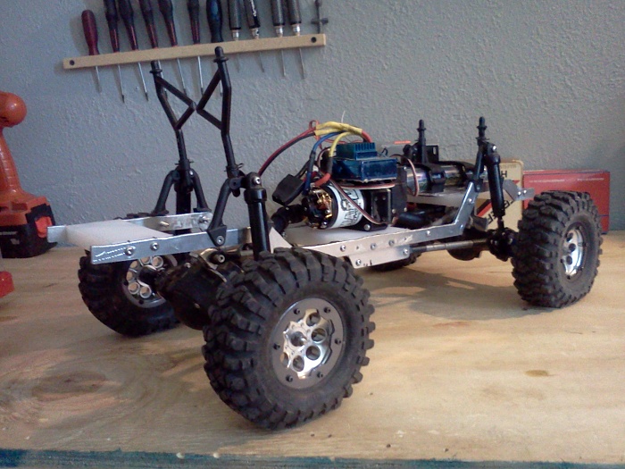 Just for laugh's... Scaled Cherokee RC crawler-img_20120103_142546.jpg