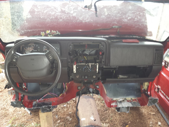 97+ dash in my 90 MJ without the motor and harness-forumrunner_20131204_205816.jpg