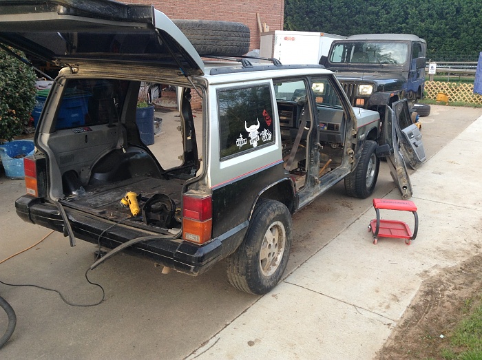 Jeep XJ Floor Board Rust Repair and Bedlining-img_5974.jpg