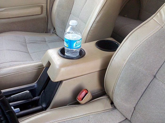  cup holders-6q3ss.jpg