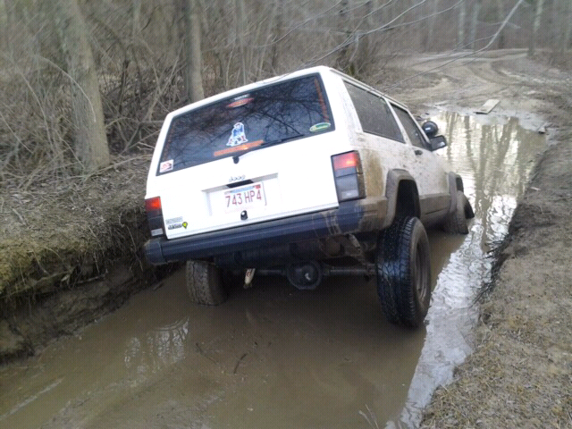 Jeepin' ain't easy-forumrunner_20120318_142000.jpg
