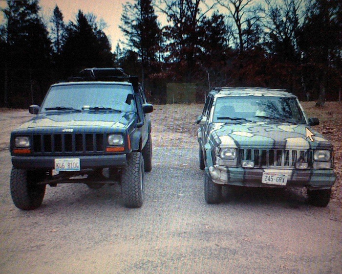 Your XJ Parked Next to a Stock Xj Picture Thread!-0326121702a95296510.jpg